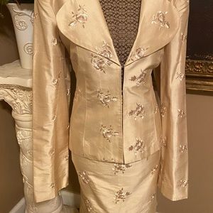 Nannette Lepore skirt suit sz10 gold